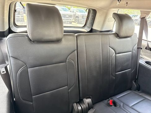 Used 2020 Chevrolet Suburban LT RWD image 27