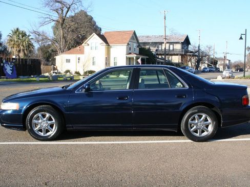 Used 2002 Cadillac Seville SLS w/ Premium Luxury Pkg image 8