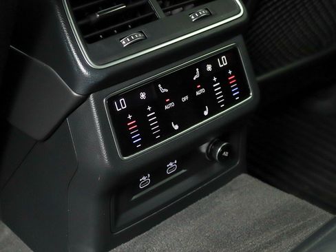 Used 2021 Audi RS 6 w/ Executive Package AWD/4WD image 25