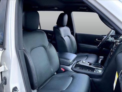 Certified 2023 Nissan Armada SL w/ Midnight Edition Package RWD image 9