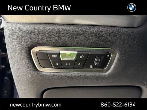 Used 2023 BMW X7 xDrive40i w/ M Sport Package AWD/4WD image 13