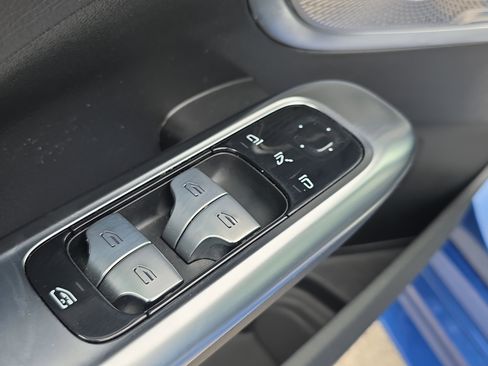 Used 2022 Mercedes-Benz C 300 Sedan image 23