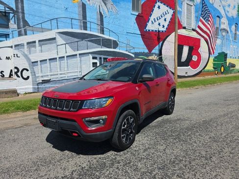 Used 2020 Jeep Compass Trailhawk AWD/4WD image 2