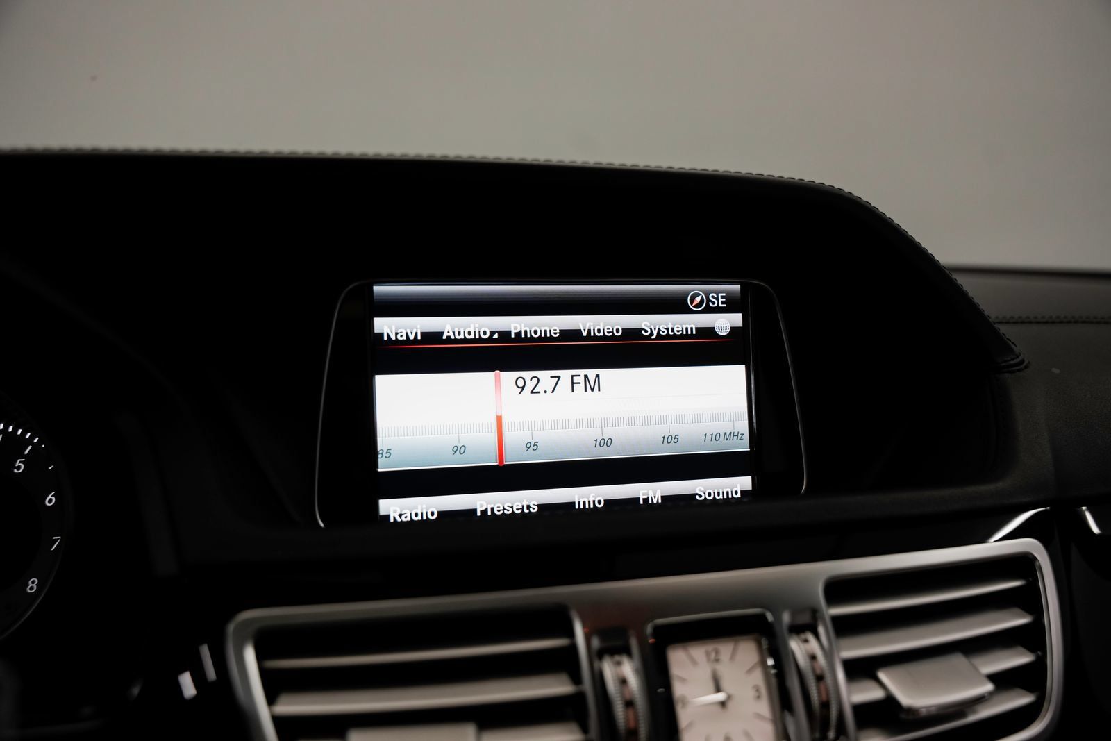 Used 2015 Mercedes-Benz E 400 Sedan image 13