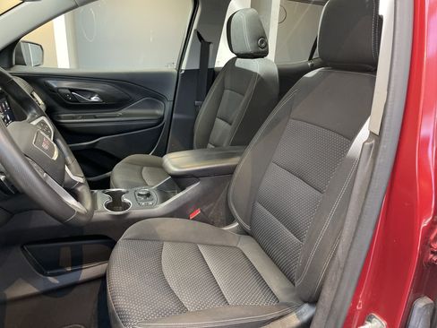 Used 2024 GMC Terrain SLE w/ Driver Convenience Package FWD image 18
