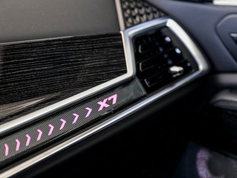 Used 2026 BMW X7 xDrive40i w/ Executive Package image 16