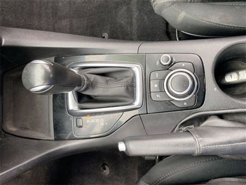 Used 2016 MAZDA MAZDA3 i Sport w/ Preferred Equipment Package image 27