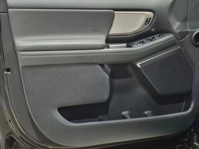 Used 2026 Ford Expedition Active RWD image 11