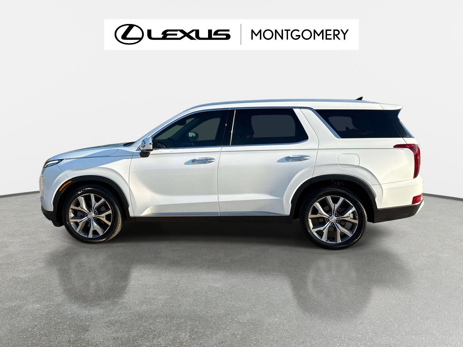 Used 2022 Hyundai Palisade SEL w/ Premium Package FWD image 6