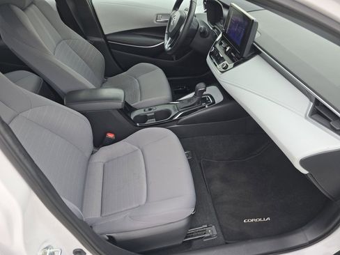 Used 2023 Toyota Corolla SE w/ Carpet Mat Package (TMS) FWD image 23