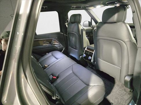 New 2025 Land Rover Range Rover SE image 11