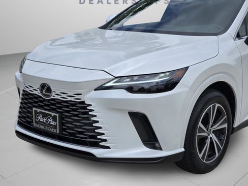 Used 2025 Lexus RX 350 Premium w/ Accessory Package (Z1) FWD image 32