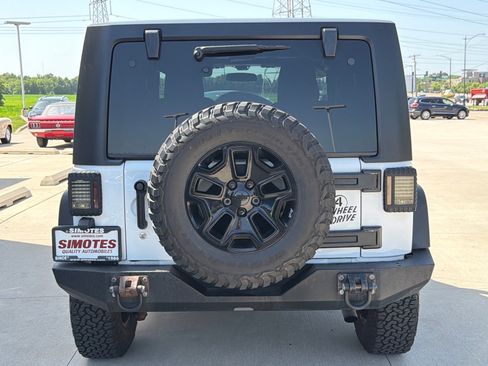 Used 2014 Jeep Wrangler Sport AWD/4WD image 7