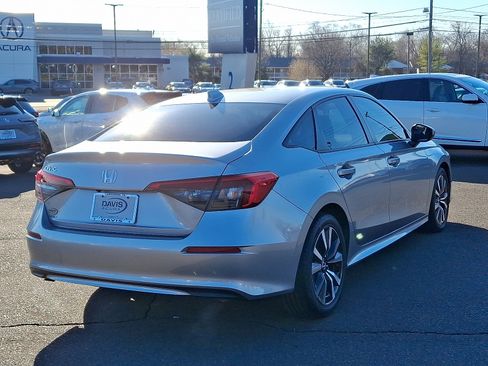 Used 2022 Honda Civic EX image 4