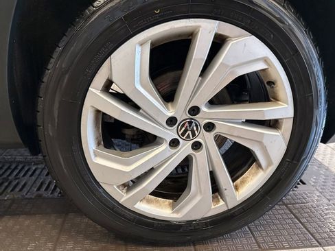 Used 2021 Volkswagen Atlas SE w/ Panoramic Sunroof Package image 16