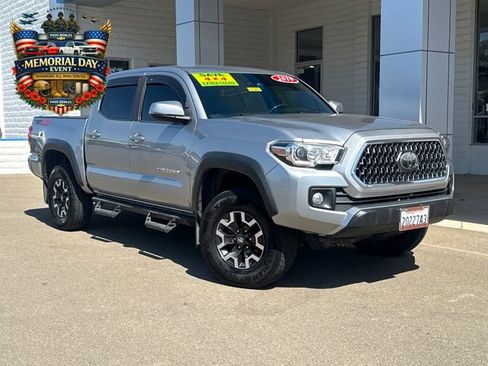 Used 2019 Toyota Tacoma TRD Off-Road w/ Technology Package AWD/4WD image 1