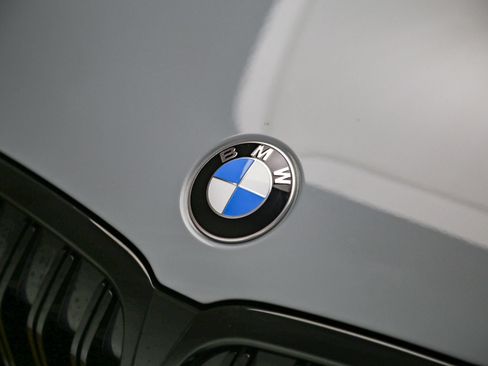 Used 2026 BMW 330i Sedan w/ M Sport Package RWD image 10