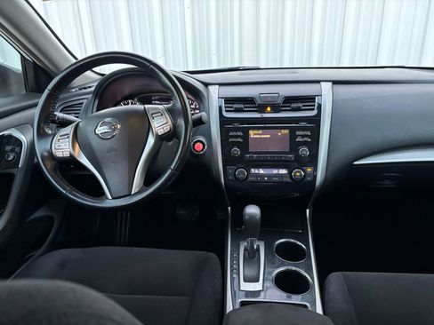 Used 2013 Nissan Altima 2.5 SV image 27