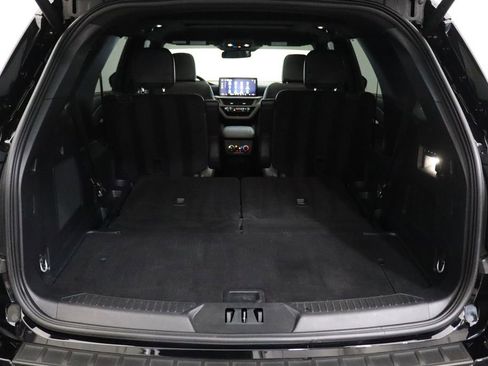 Used 2025 Ford Explorer ST AWD/4WD image 35