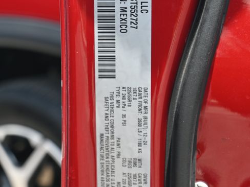 Used 2025 Jeep Compass Limited AWD/4WD image 35