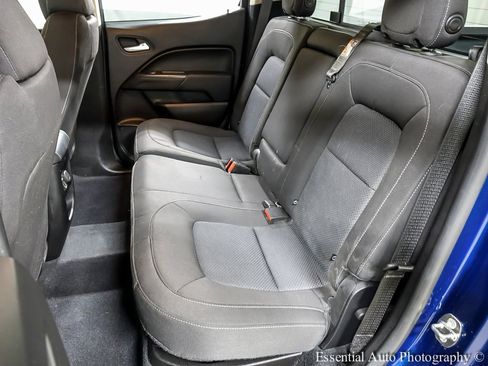 Used 2019 Chevrolet Colorado LT w/ Colorado RST Special Edition image 12