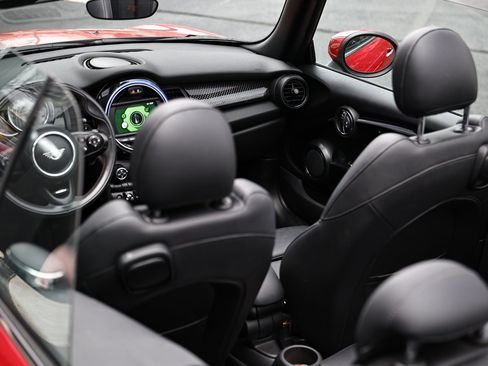 Used 2020 MINI Cooper S image 12