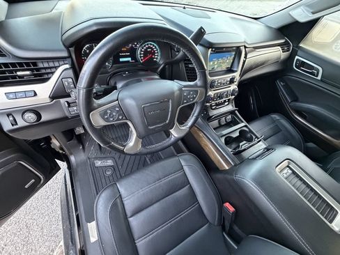 Used 2019 GMC Yukon XL Denali RWD image 20
