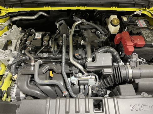 Used 2025 Nissan Kicks SR image 16