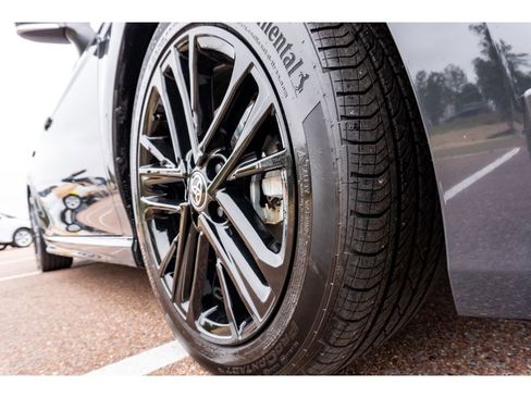 Used 2026 Toyota Camry SE image 9