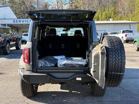 New 2025 Ford Bronco Badlands image 23