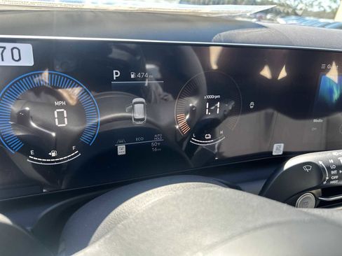 New 2026 Hyundai Tucson Blue SE image 14