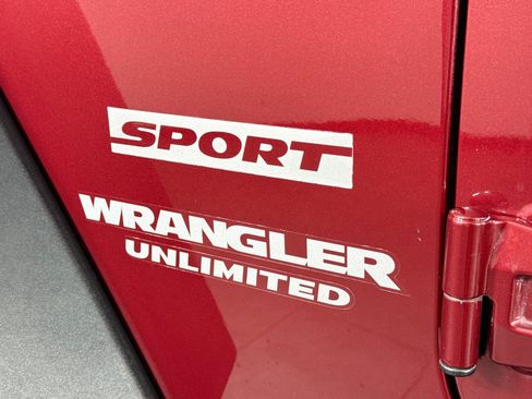 Used 2012 Jeep Wrangler Unlimited Sport AWD/4WD image 12