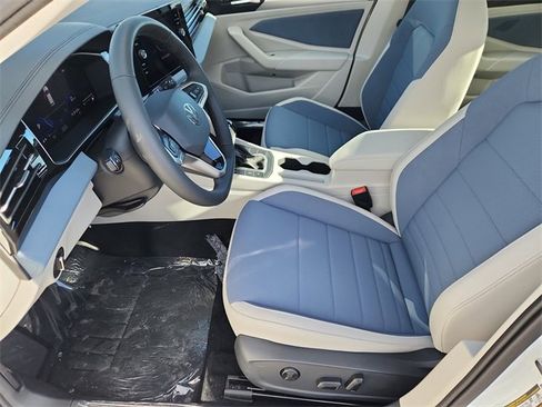 New 2026 Volkswagen Jetta SE image 7