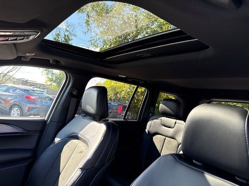 New 2025 Jeep Grand Cherokee Altitude image 34