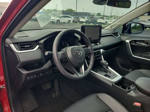 Used 2025 Toyota RAV4 XLE Premium w/ Weather Package AWD/4WD image 19