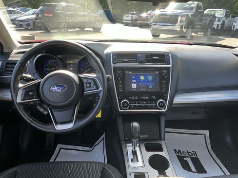 Used 2018 Subaru Outback 2.5i Premium w/ Protection Package #1 AWD/4WD image 11