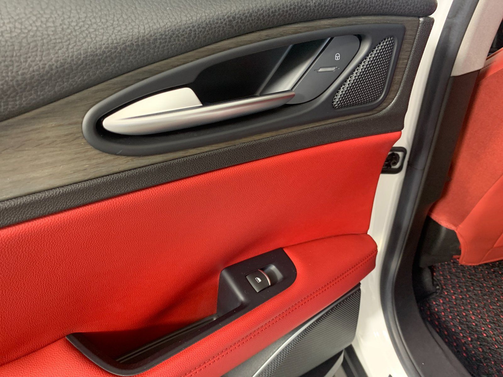 Used 2019 Alfa Romeo Stelvio Ti AWD/4WD image 18