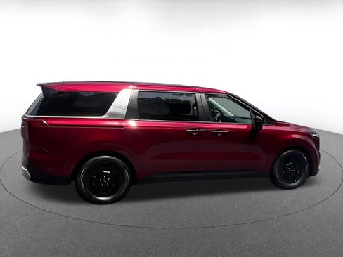 Used 2026 Kia Carnival FWD image 10