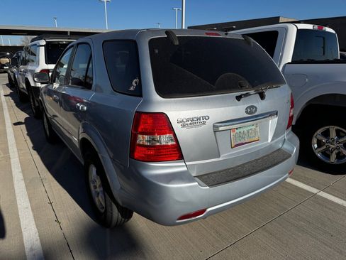 Used 2007 Kia Sorento LX image 3