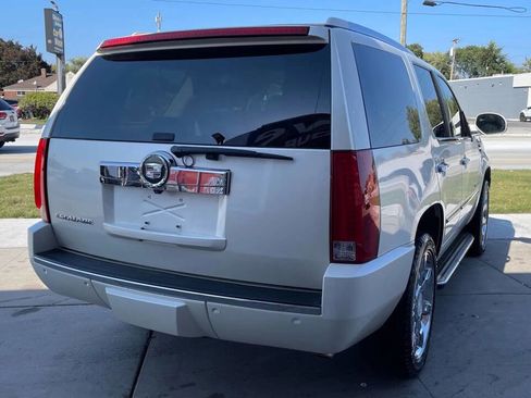Used 2007 Cadillac Escalade AWD w/ Information Package image 5