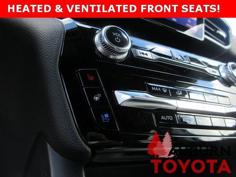 Used 2023 Ford Explorer Limited image 20