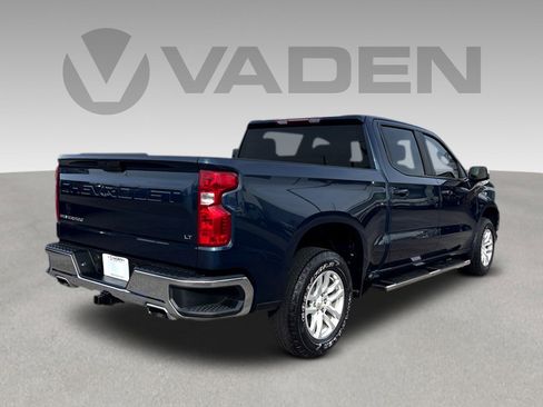 Used 2022 Chevrolet Silverado 1500 LT w/ Z71 Off-Road Package image 23