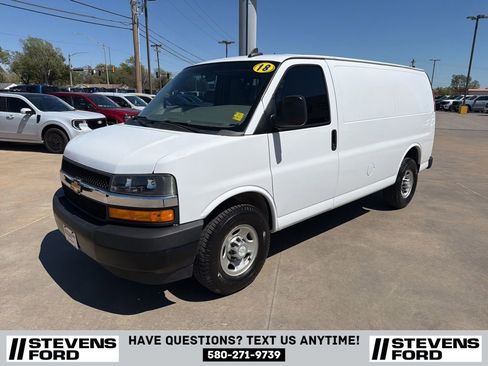Used 2018 Chevrolet Express 2500 w/ Driver Convenience Package RWD image 10