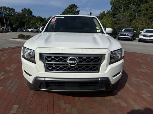 Used 2022 Nissan Frontier SV RWD image 25