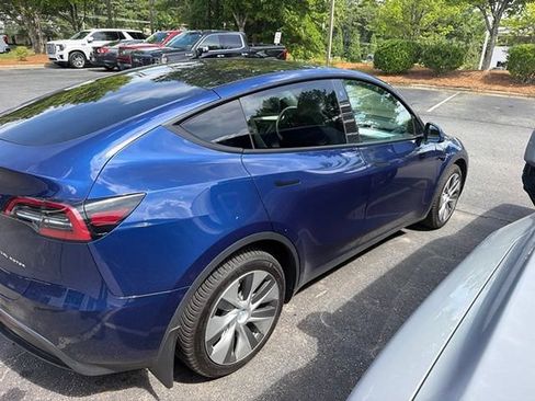 Used 2023 Tesla Model Y Long Range AWD/4WD image 4