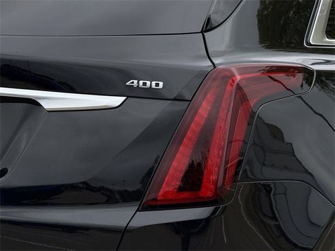 Used 2022 Cadillac XT5 Premium Luxury w/ Technology Package image 7