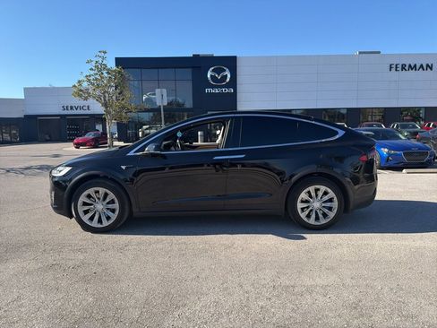 Used 2020 Tesla Model X Long Range image 10