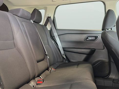 Used 2024 Nissan Rogue S AWD/4WD image 15