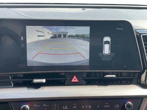 Used 2025 Kia Sportage EX FWD image 27