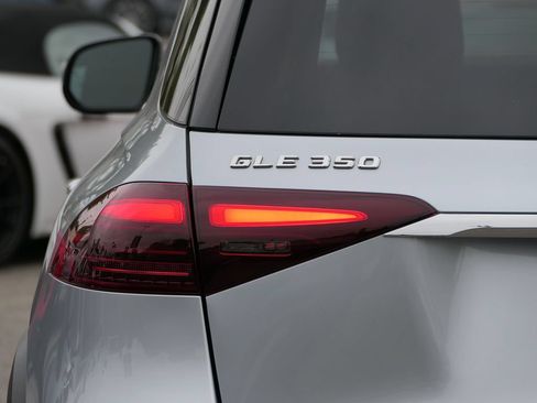 Used 2025 Mercedes-Benz GLE 350 4MATIC image 6